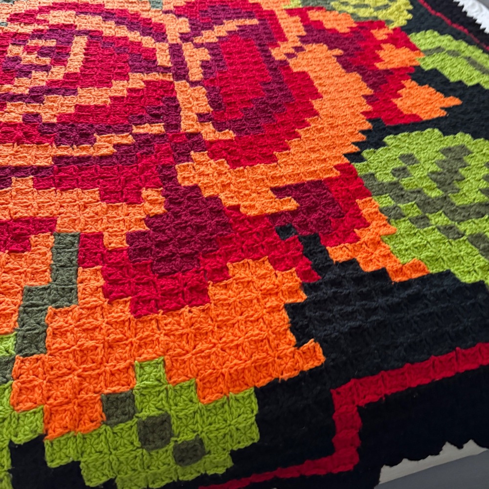 Handmade Crochet Rose Throw Blanket Black Red Orange Floral Pixel Afghan 72x70" - Picture 11 of 14